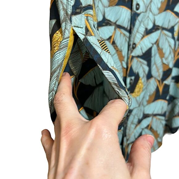 The Magic City Button Up Shirt by Baja Llama Size Medium - Picture 6 of 16